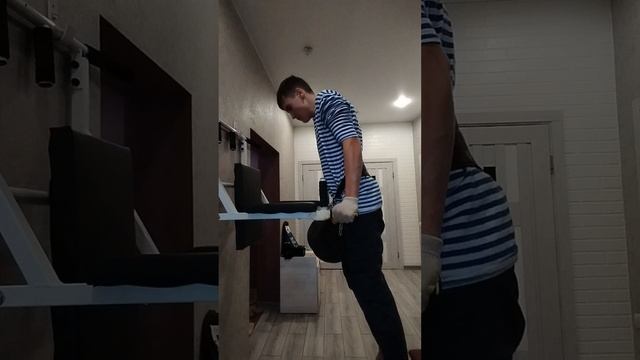 НОВЫЙ РЕКОРД 🎉🎉🎉
брусья с доп.весом 20kg✊🏻😌