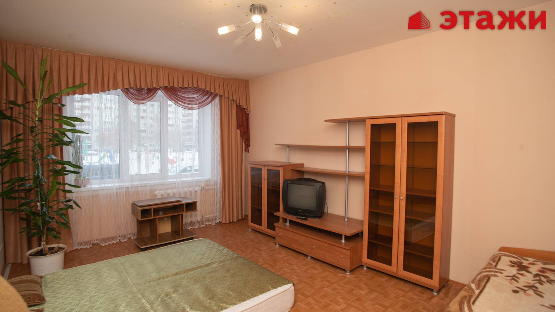 Проспект Врача Сурова, 35