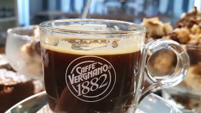 Espresso in Caffe Vergnano 1882 Bray