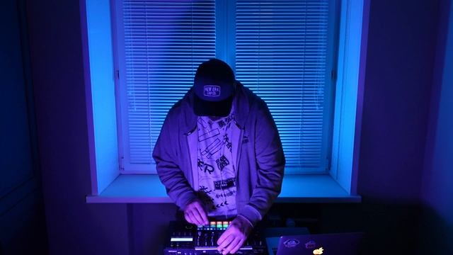 2025-01 - Techno House - Live - TRACK-002 (живое выступление)