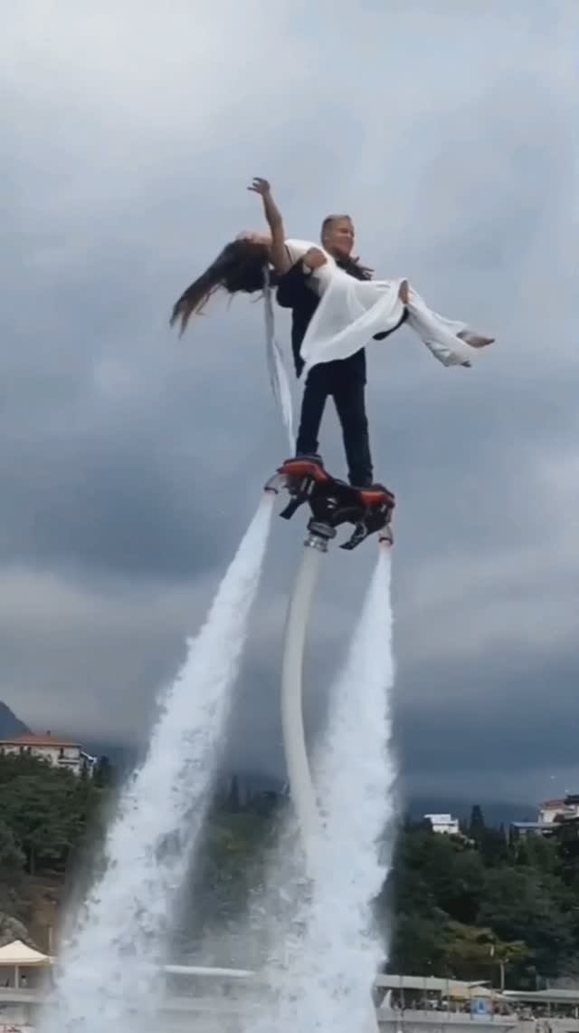 Фантастический танец над водой ❤️🔥🤩
