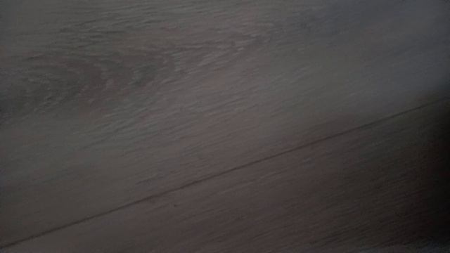 у меня под кроватью кто-то живёт