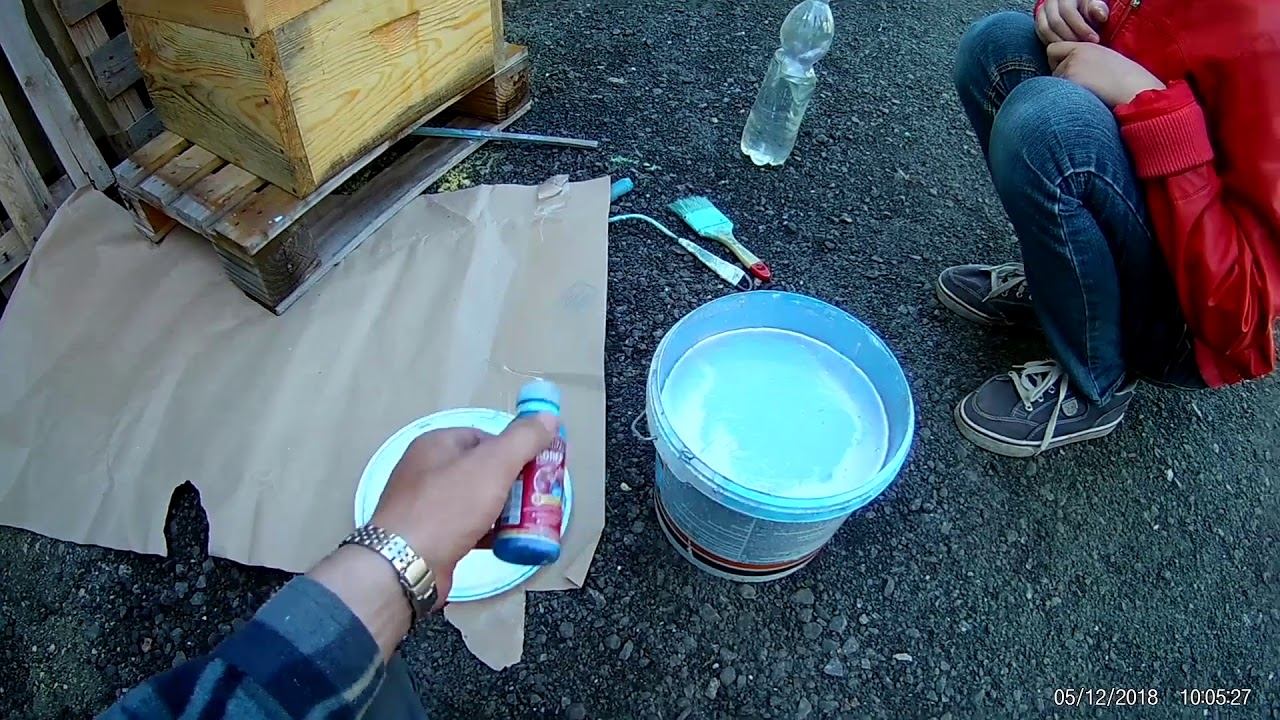 Пчеловодство.Новая краска для ульев.& New paint for hives.