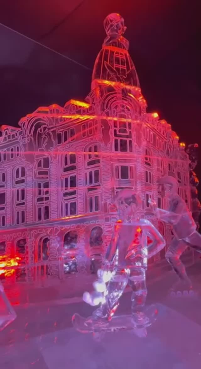 Прогулка по Невскому. КроншЛёд-2025. Фестиваль ледовых скульптур в Петербурге