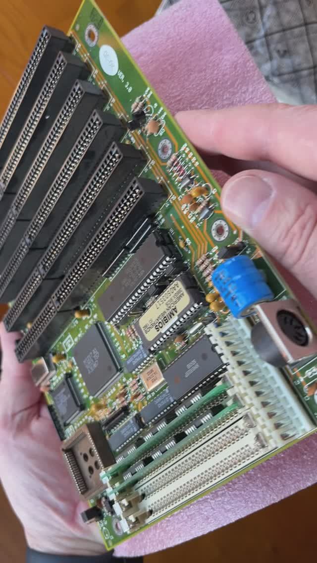 Материнская плата с процессором AMD386SX-33