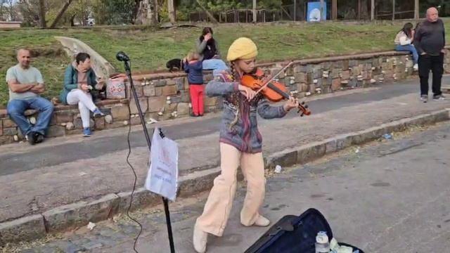 Versión de violín de Believer (original de Imagine Dragons)- Roza 9 años