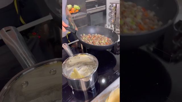 Блинный торт лазанья 🍕
Рецепт в описании 👍🏼