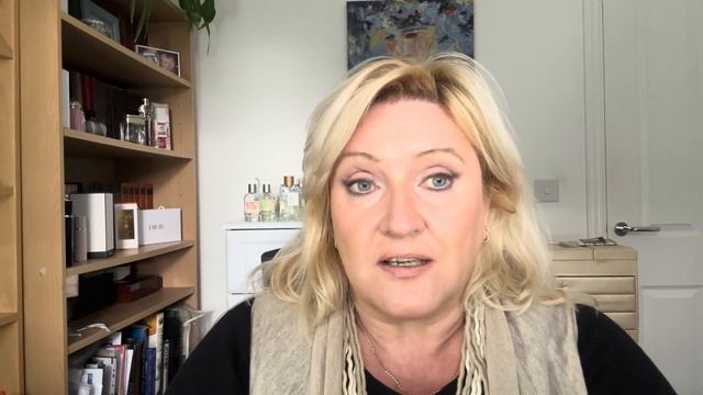 Разговор за чашкой чая:’Он мне все должен,  а я - просто красивая’…