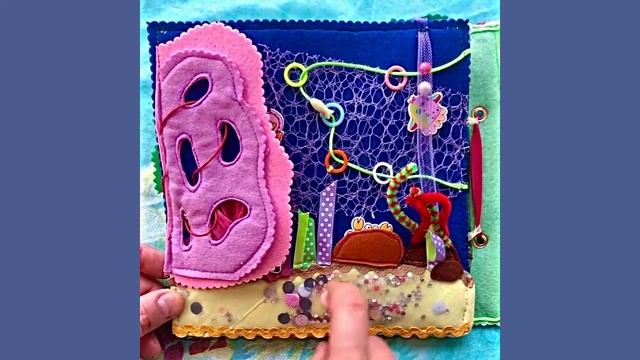 Книжка из фетра для малышки