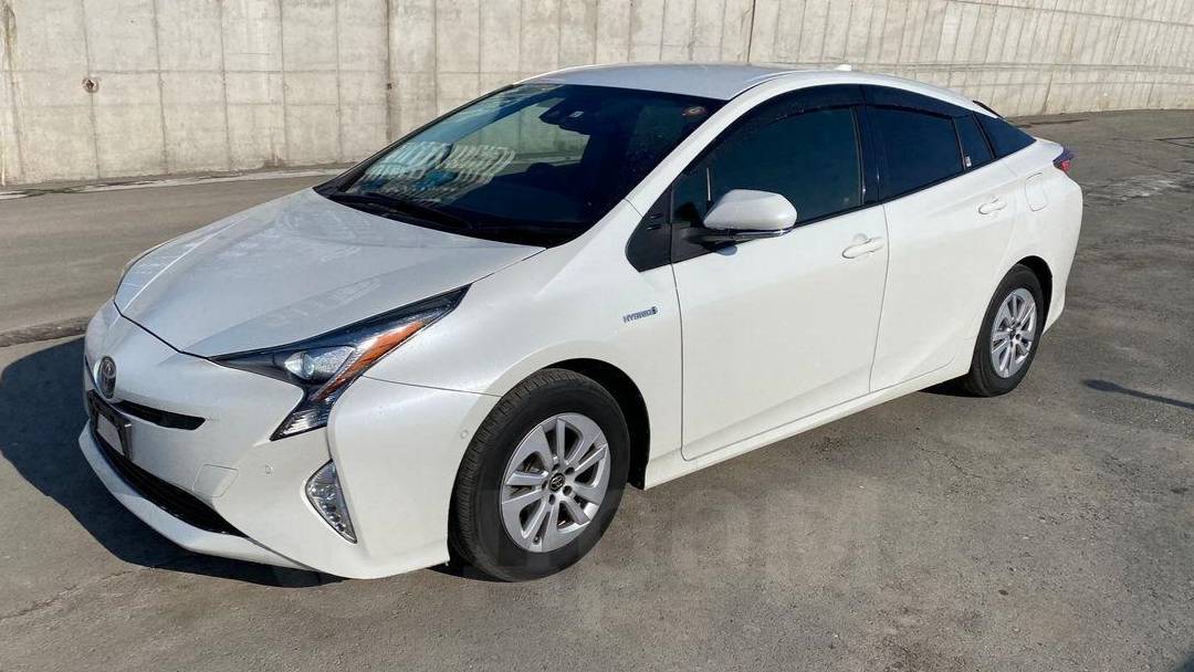 Toyota Prius Тойота Приус ЛУЧШИЙ ГИБРИДНЫЙ Авто из Японии