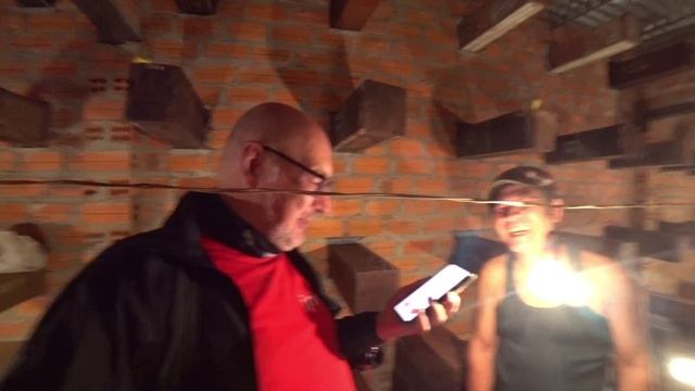 Пчеловодство во Вьетнаме. Пасека в Нячанге. Пчелы Азии