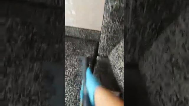 Влажная чистка дивана