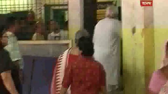 EX Cm Buddhadeb Bhattacharya casts his vote