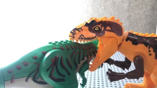 Гиганотозавр против тиранозавр