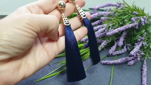 Серьги кисточки синего цвета
