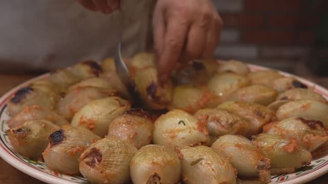 Kənd Həyatı.  Stuffed Onion Dolma  Traditional and Tasty Recipe  Winter Kitchen