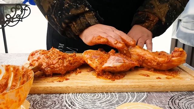 РЕЦЕПТ Эпичной КУРИЦЫ в Сковороде на КОСТРЕ.