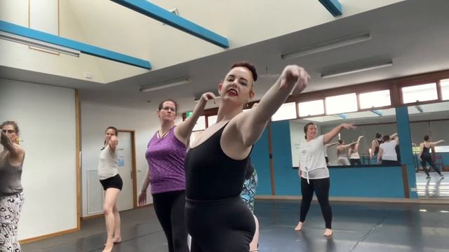Classic Burlesque Workshop Demonstration with Grace Cherry (November 2021)
