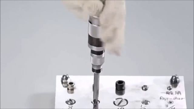 Ударная отвертка.