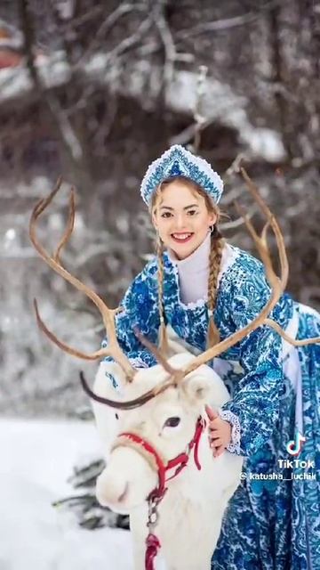 В облаках как в синем море,
ты найдёшь простор Земли.
Улетай печаль и горе, стороною обходи