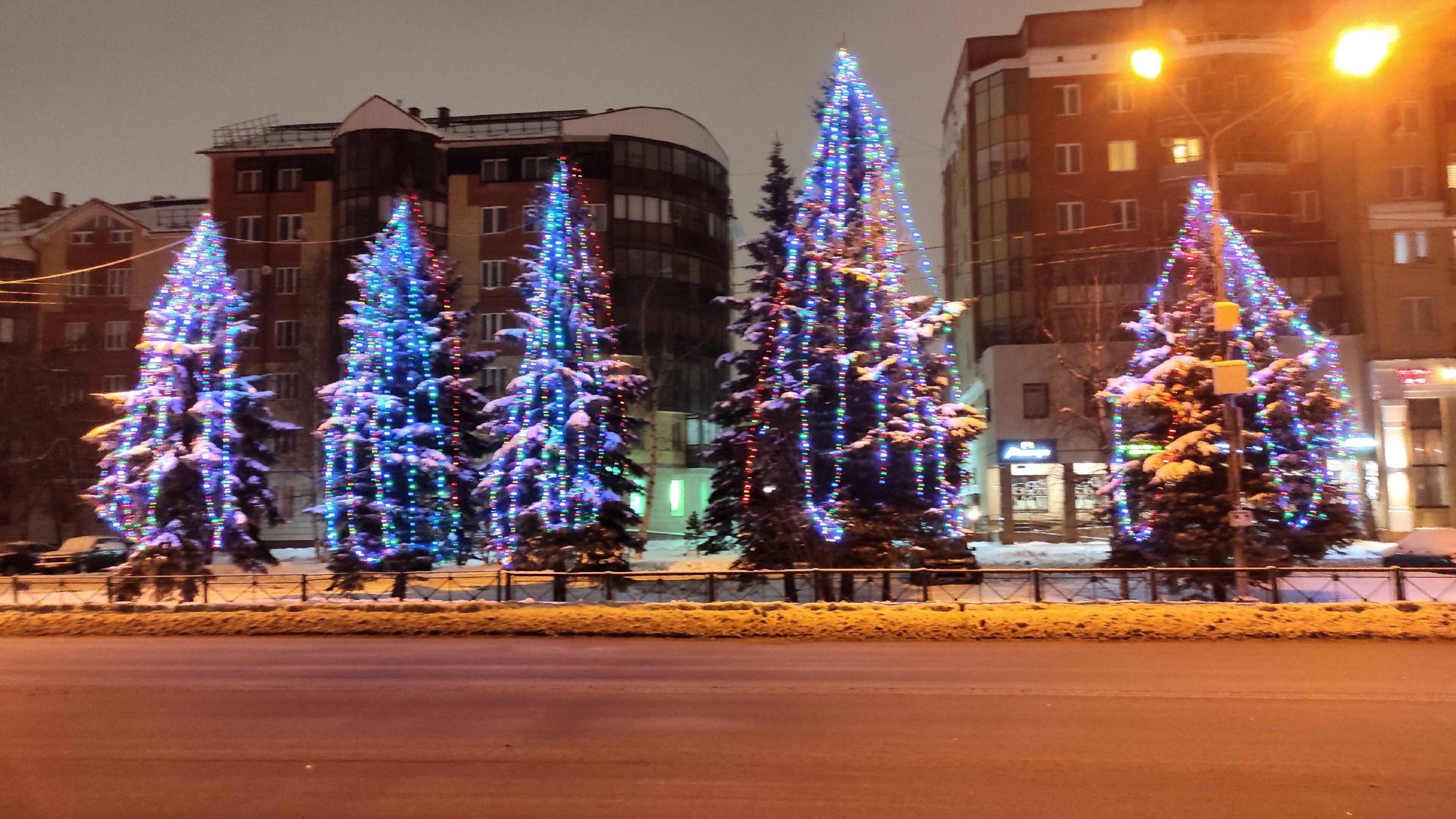 "НОВОГОДНИЙ ПРИВЕТ ИЗ АРХАНГЕЛЬСКА"... (Фото Ал-дра СОСНИНА (Архангельск), музыка Ал-дра БРЫНСКИХ)