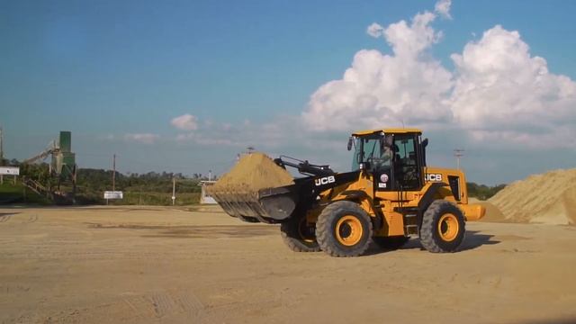 Pás carregadeiras JCB 426ZX, 427ZX e 437ZX - Areia e pedra