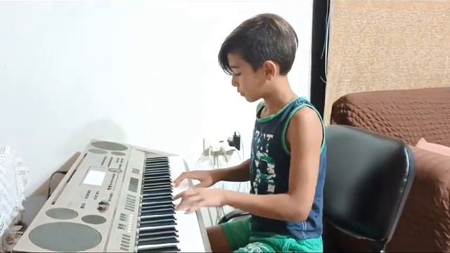 Soft Mozart lebanon: Rayan Rabih Malaeb(10), plays F major triads and inversions, level 2.