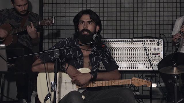 Aden-Ver Bana Düşlerimi (Akustik Klip)