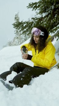 7165626-uhd_2160_3840_24fps
