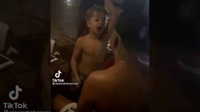 салют малого🤣🍾