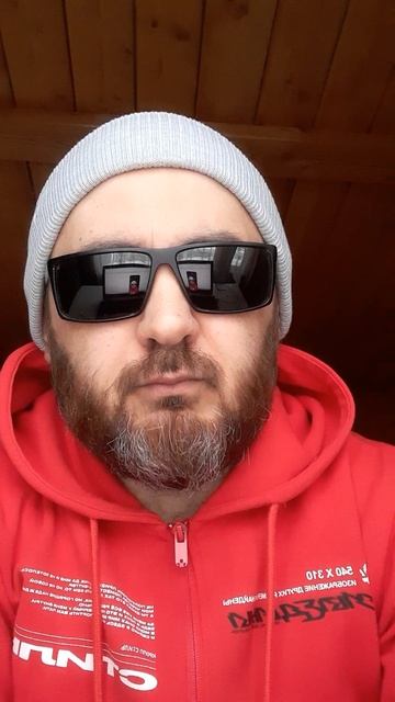 Абсурд. Приключения носков. Разноцветный брак.