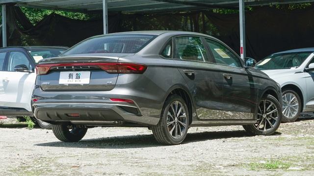 Geely Emgrand flagship
Год: 2025
Двигатель: 1.5 л
Привод: передний
Тип трансмиссии: АКПП
Пробег: 0