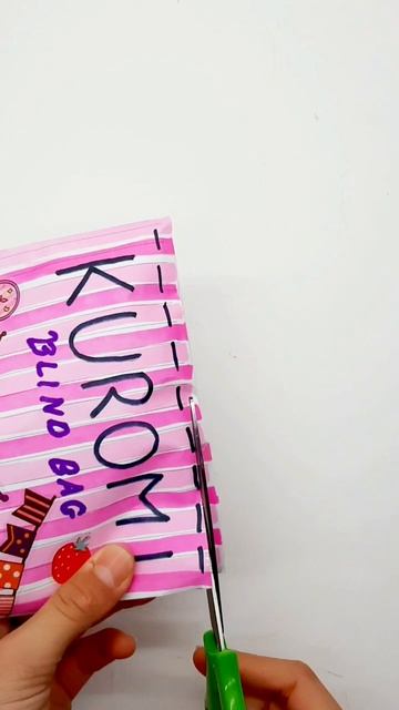 Распаковка Куроми