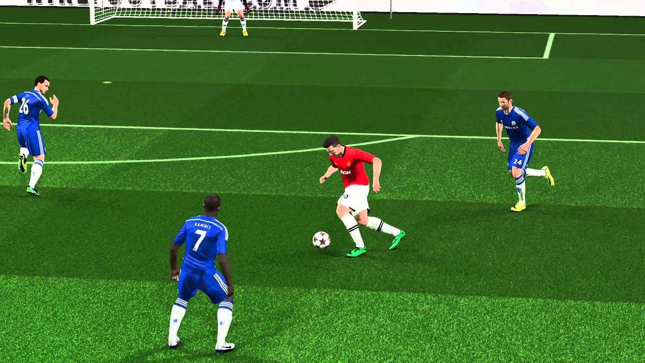 PES 2014. Van Persie