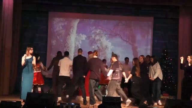 Синий, синий иней. Встреча 2025 нового года.