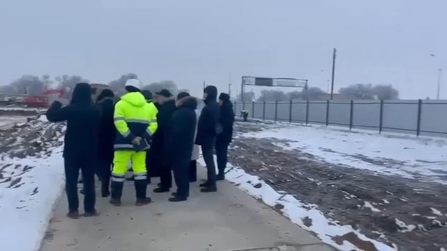В селе Приютное прошла рабочая встреча на строительной площадке