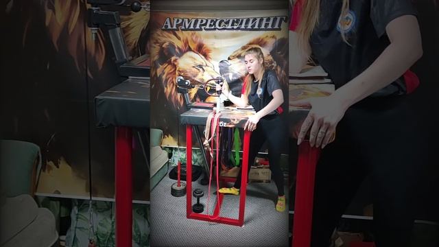 дочь в гостях