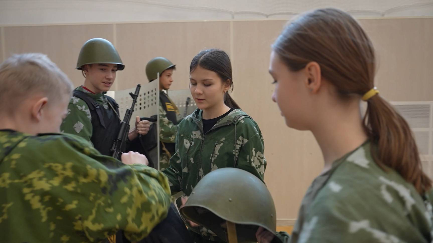 650 школьников объединили военно-патриотические сборы в Мытищах