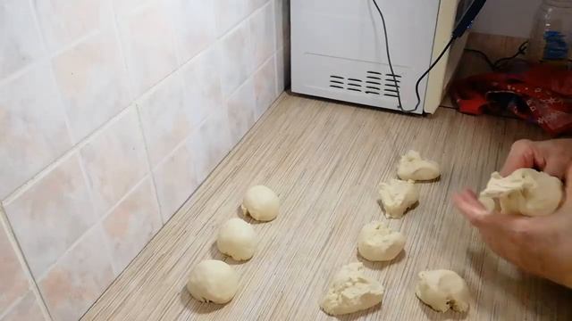 Ужин для большой семьи.
