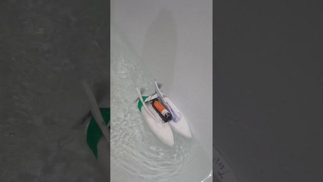 запускаем самодельную лодку
