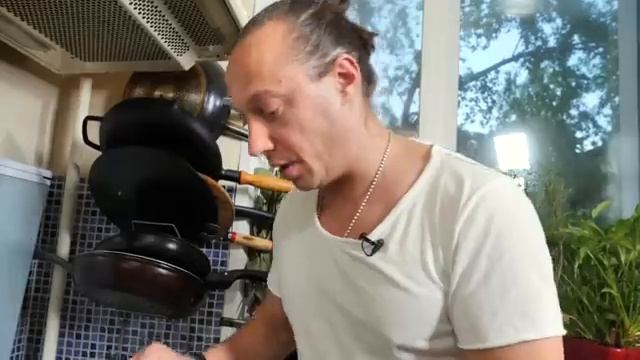 Минтай в сливочном соусе. Быстрый рецепт. .