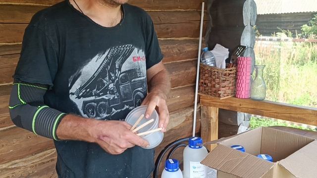 Залил душевой поддон из дуба эпоксидной смолой