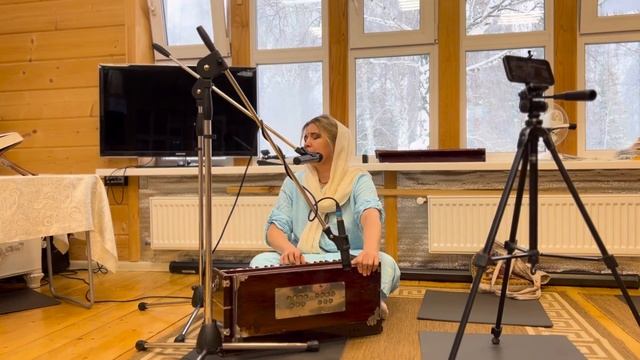ДЖАЙА РАДХА МАДХАВА - НРИСИМХИ МАТАДЖИ