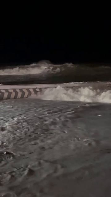 Волны в Сочи