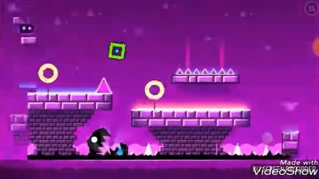 Я про но у меня БОМБИТ играю в „GEOMETRY DASH meltdawn”