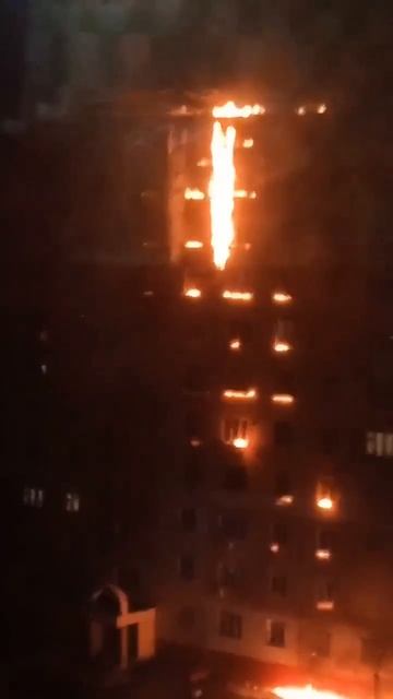 Украинские террористы атаковали ударными БПЛА жилой дом в Смоленске.