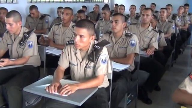 LA ESCFUELA DE POLICIA CABO JOSE HERRERA CALDERON REALIZA EL CURSO TRIGESIMO QUINTO 21 06 2014