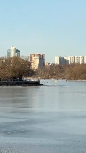 Москва-река. Мороз и солнце, день чудесный...
