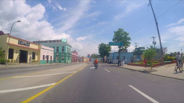 SANTIAGO DE CUBA/ PASEO EN MOTO DESDE EL PARQUE CESPEDES HASTA EL ZOOLOGICO