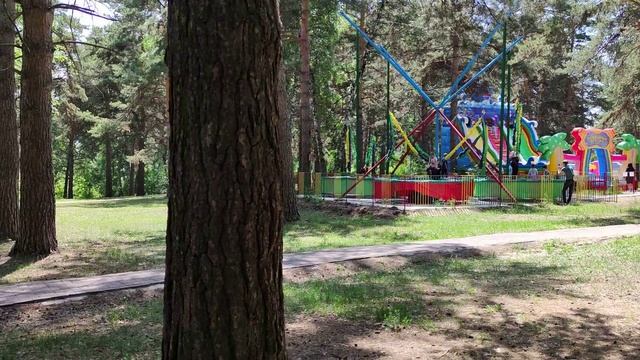 Прогулка по парку. Футаж.
